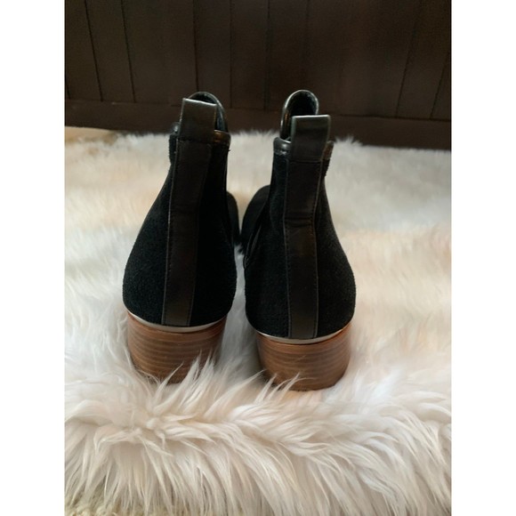 Donald J Pliner Bootie - Picture 5 of 9